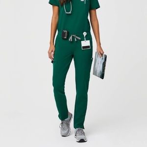 FIGS Hunter green Yola skinny bottoms XXS